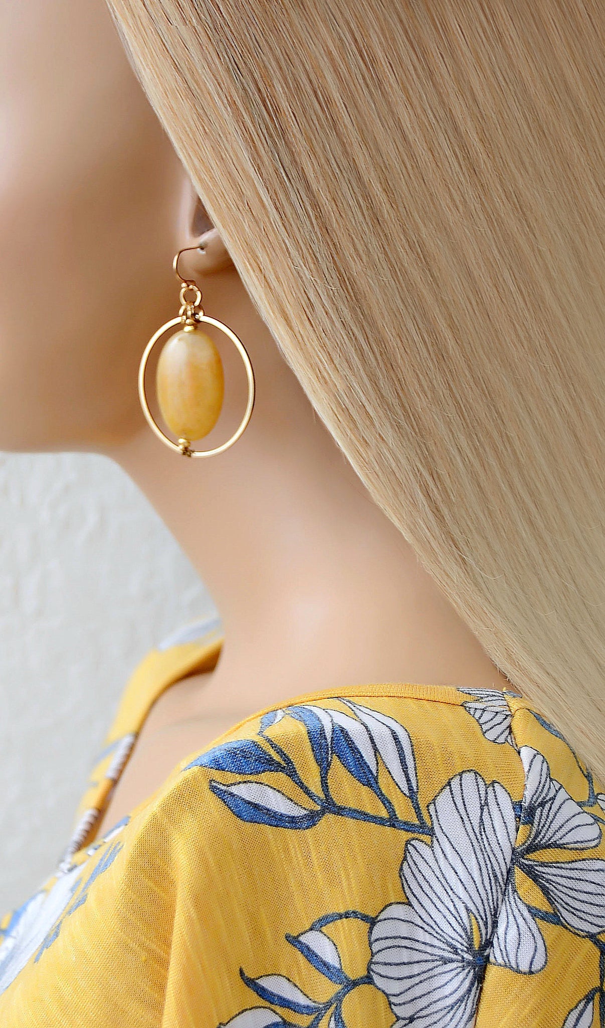 Women's Gold / Yellow Stone Fashion Earrings