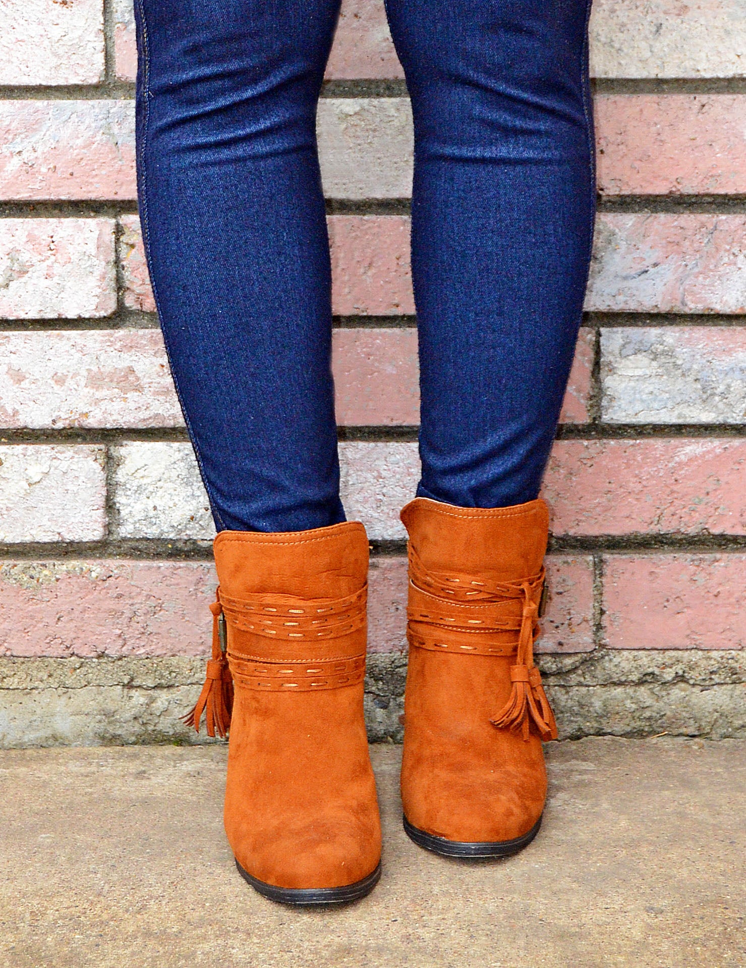 Women's Casual Suede Ankle Boots With Tassel Detail-Chestnut