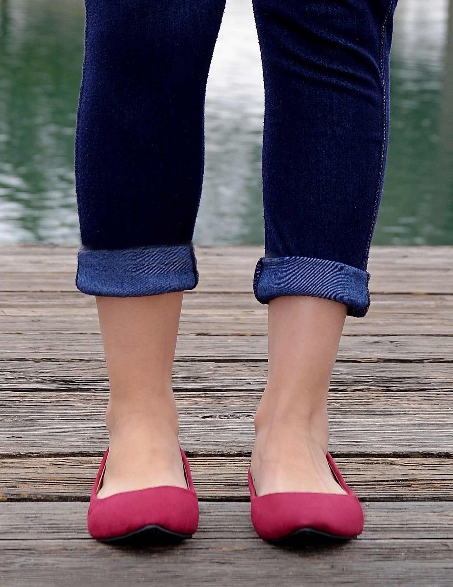 Women's Classic Pointy Toe Faux Suede Flats - Maroon