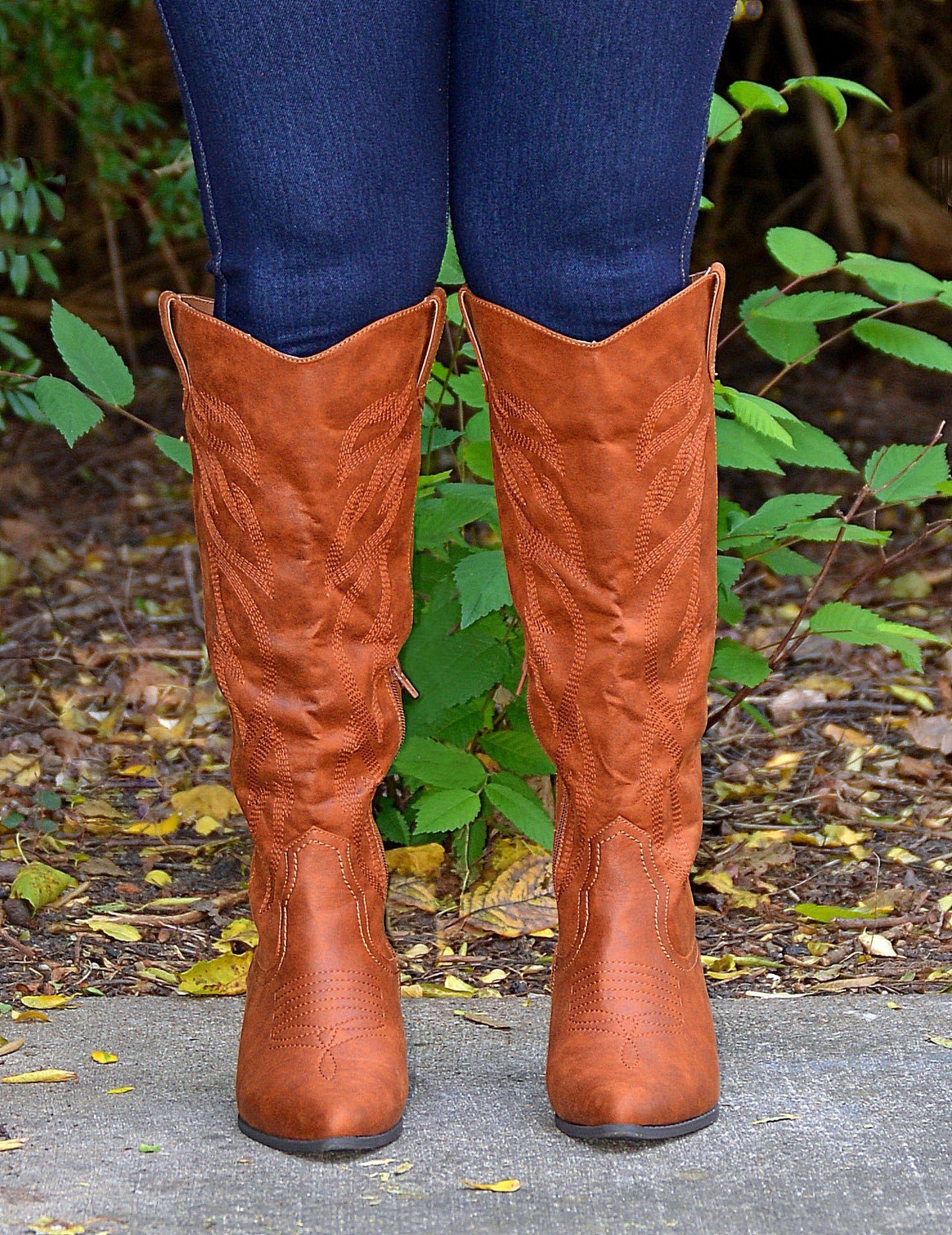 Women's Pointed Toe Mid-Calf Cognac Cowgirl Boots