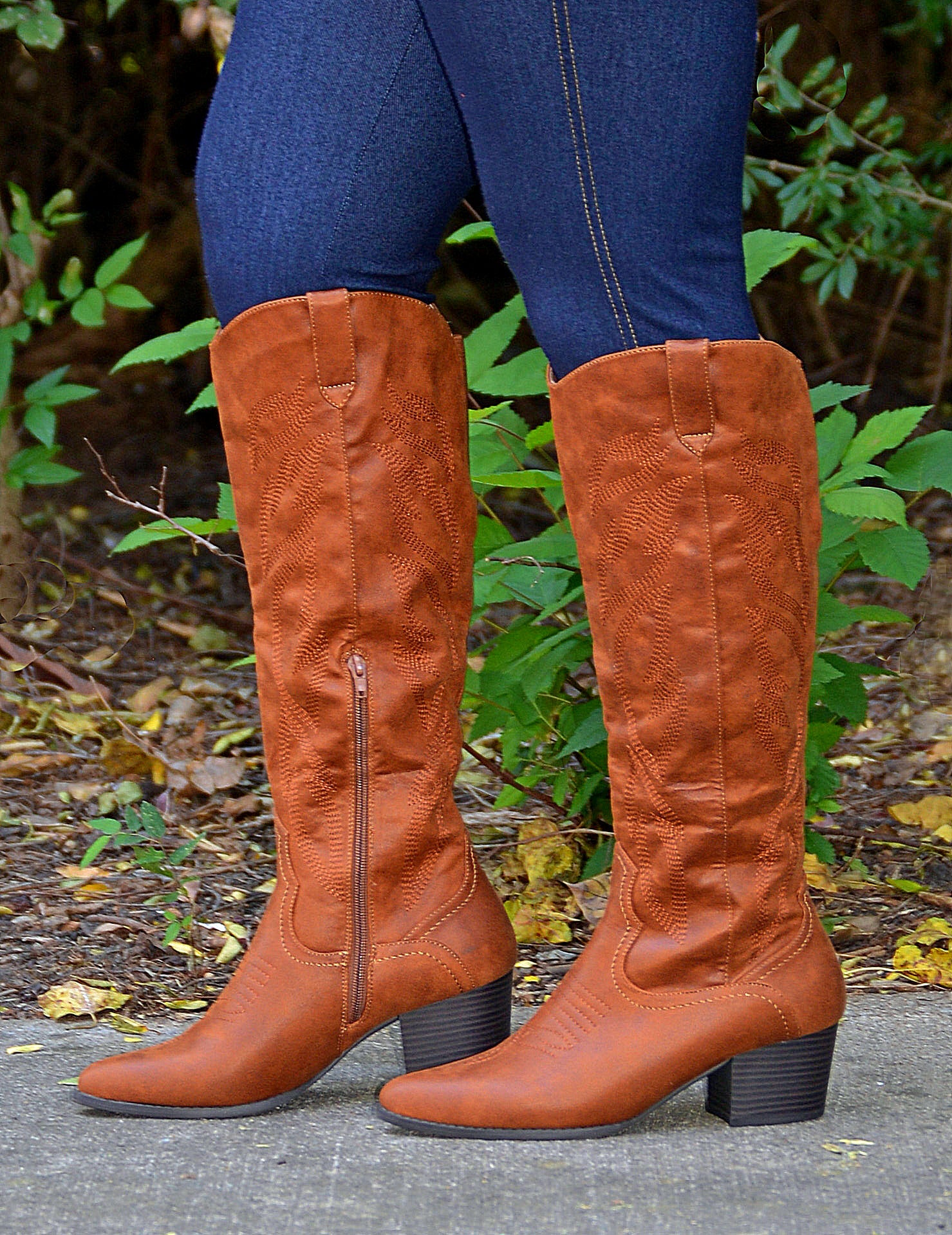 Women's Pointed Toe Mid-Calf Cognac Cowgirl Boots